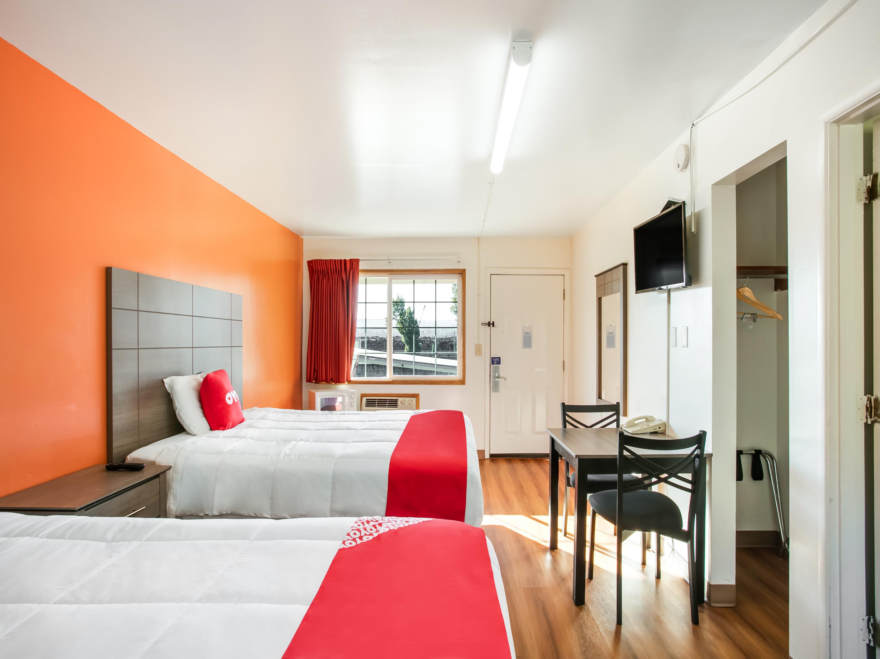 Oyo Hotel Kalama Екстериор снимка
