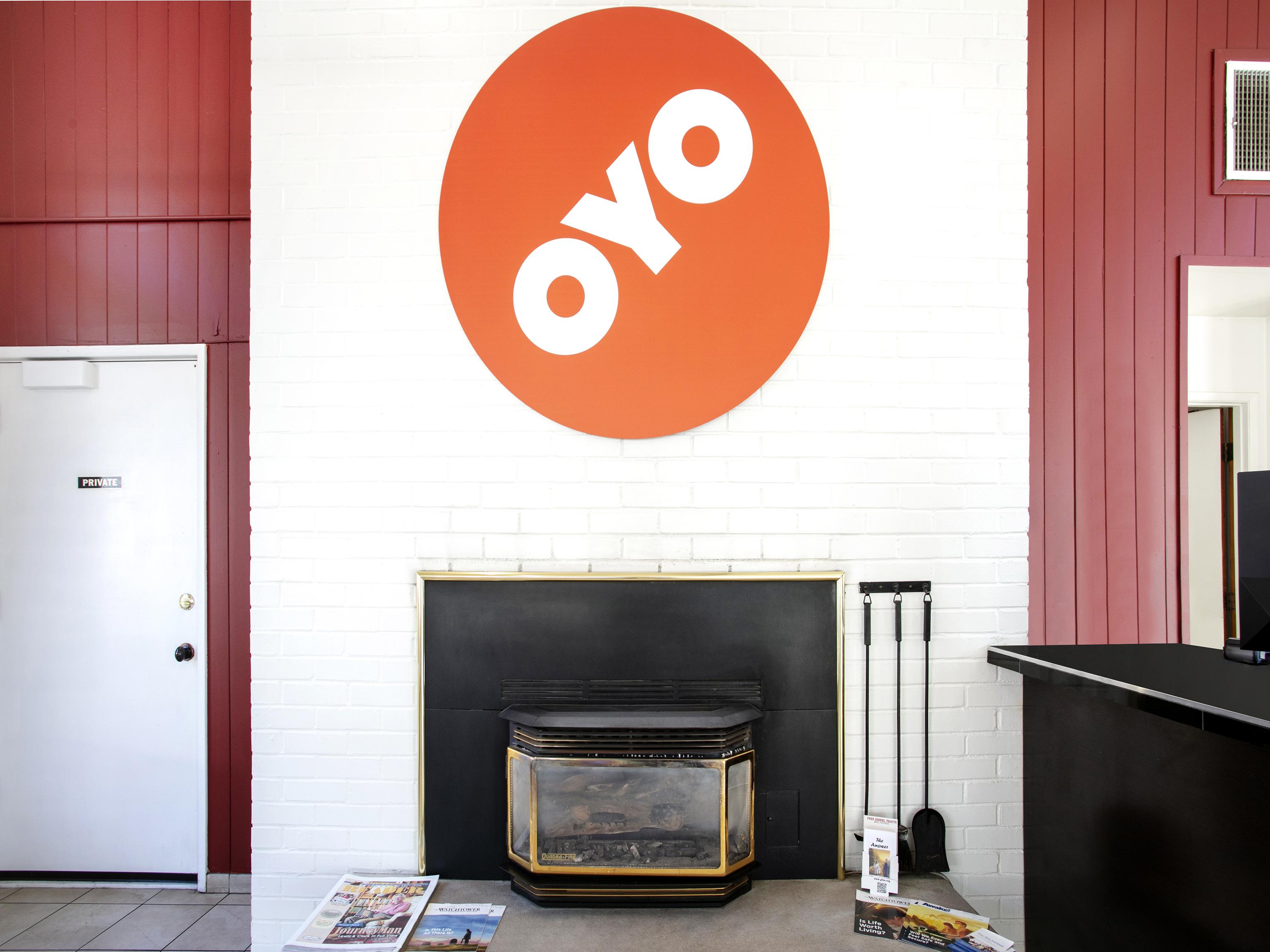 Oyo Hotel Kalama Екстериор снимка