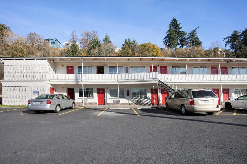 Oyo Hotel Kalama Екстериор снимка