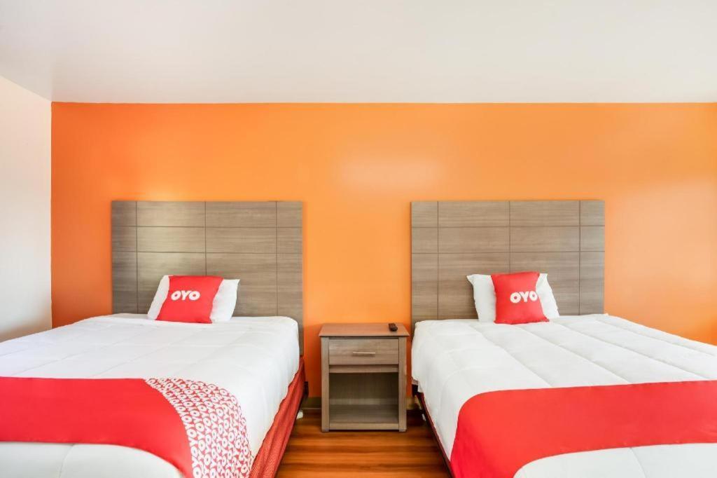 Oyo Hotel Kalama Екстериор снимка