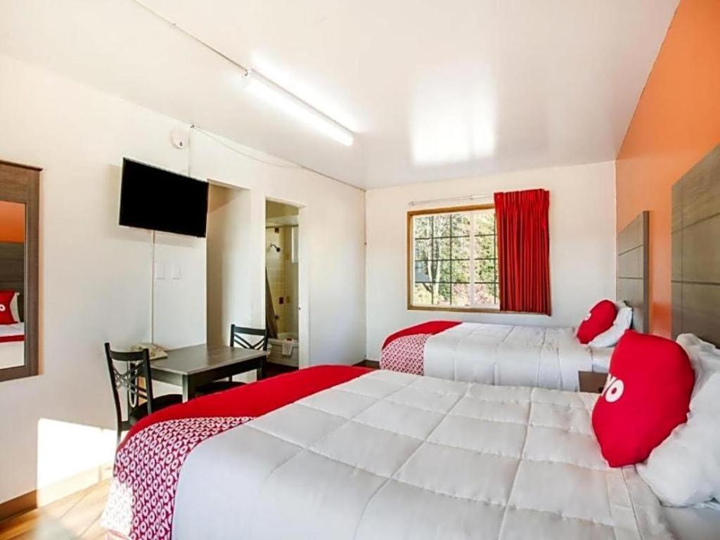 Oyo Hotel Kalama Екстериор снимка