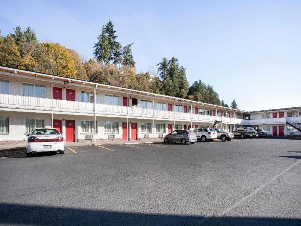 Oyo Hotel Kalama Екстериор снимка